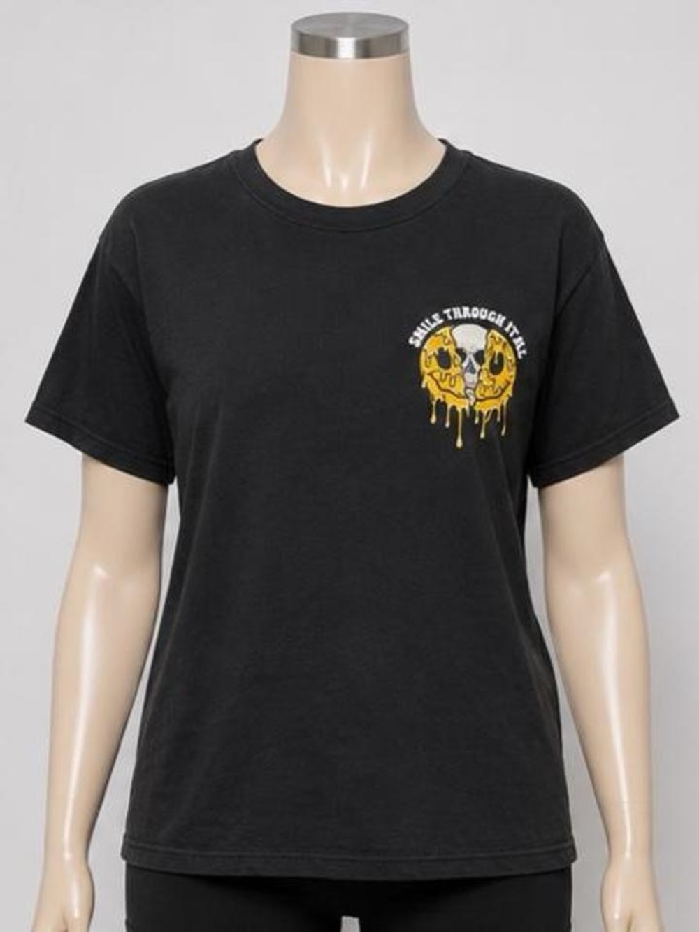 Black "Smile Through It All" graphic tee